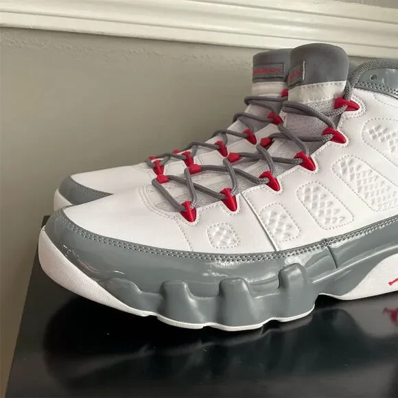 Nike Air Jordan 9 Retro Fire Red Men's Size 13 High Top Athletic Sneakers 2023 - Picture 3 of 11